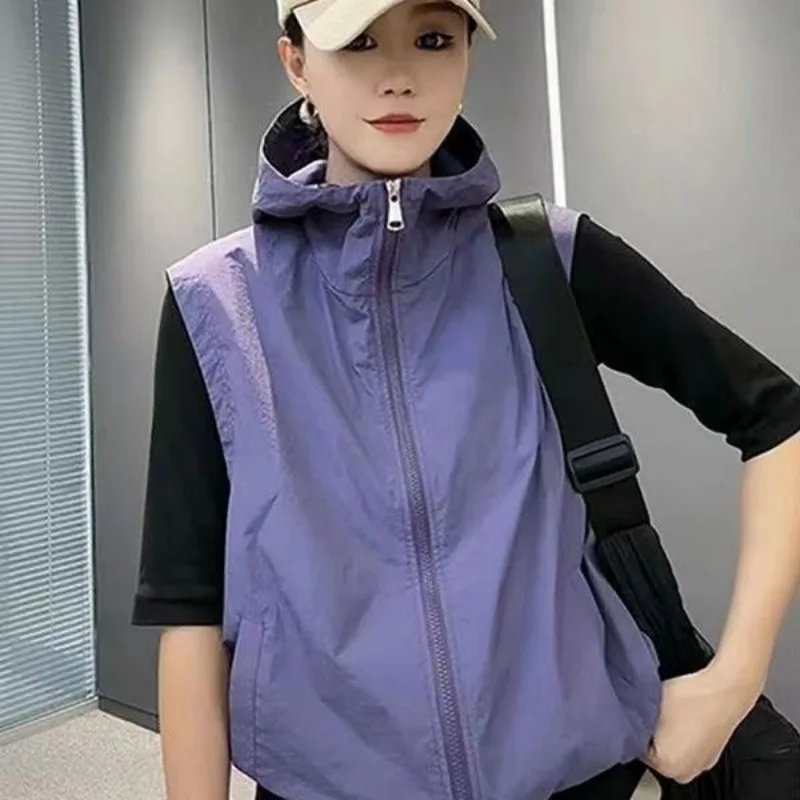 Summer New Sunscreen Vest Korean Version The Loose Big Yards Hooded Short Section Vest Thin Section Short Jacket Shoulders