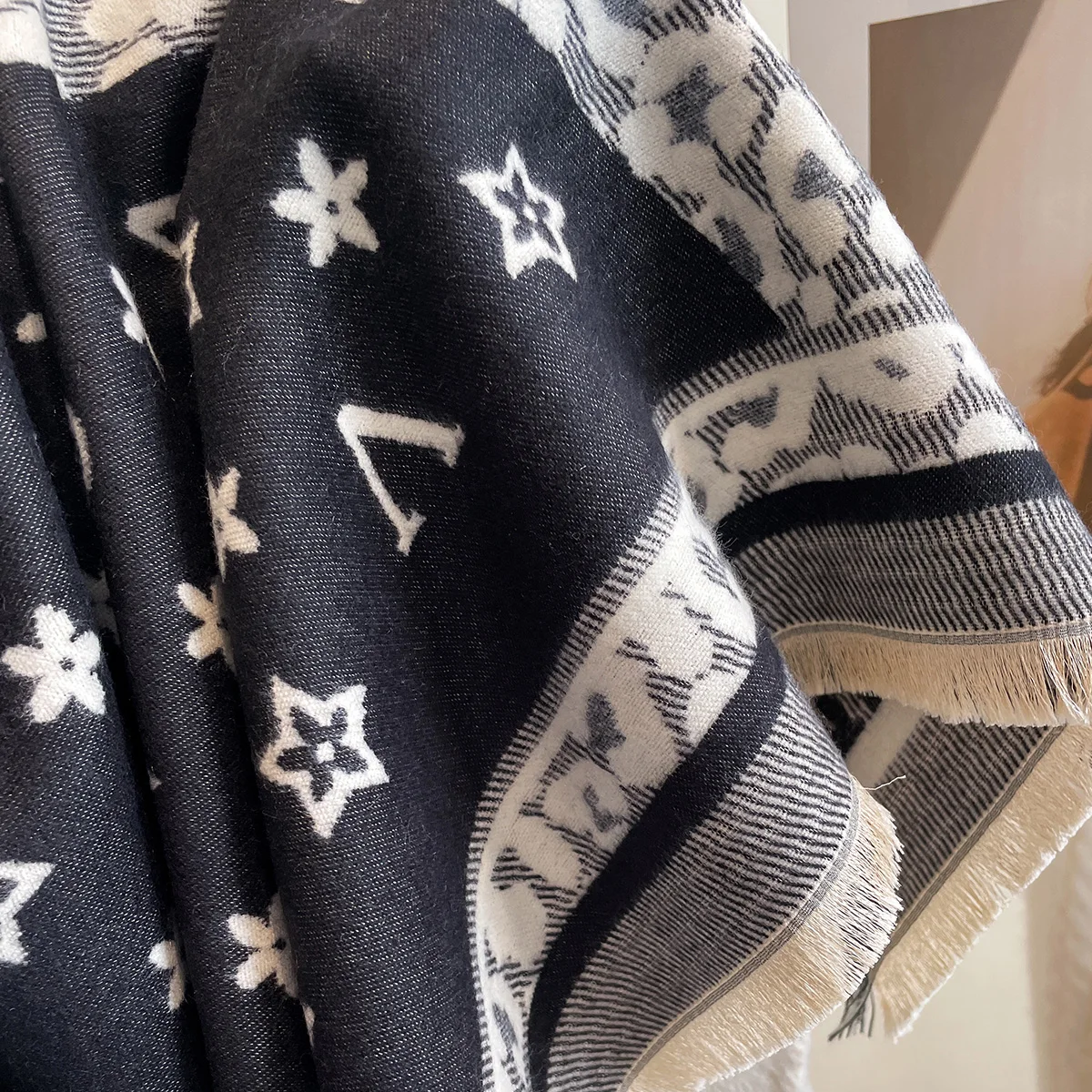 Thick Shawl Wrap Head Scarf for Women Luxury Winter Warm Cashmere Neckerchief Bandana Fashion Print Poncho Pashmina Bufanda 2023 6
