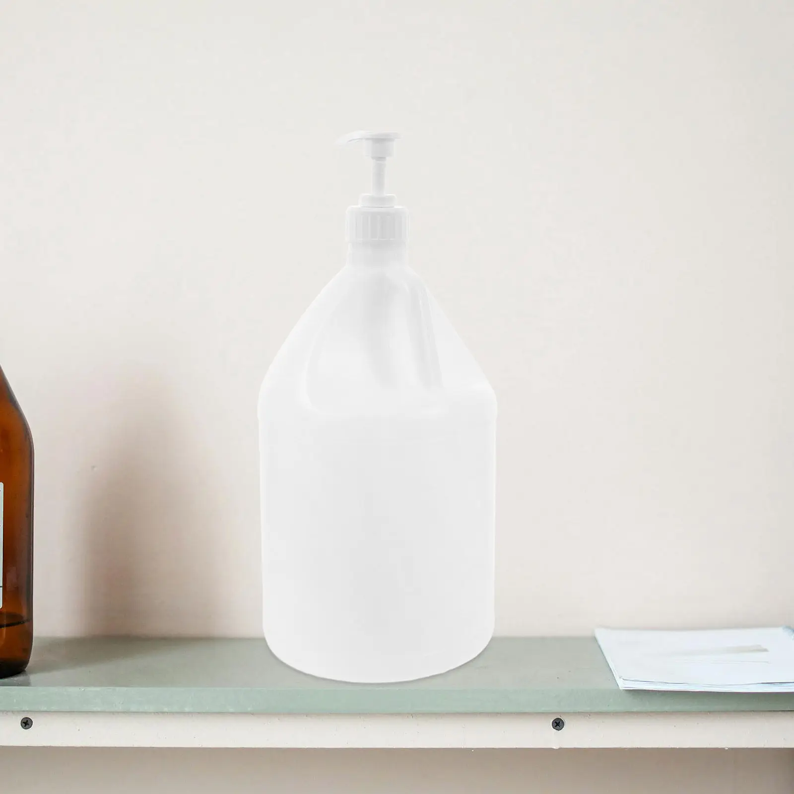 1세트 고품질 HDPE 갤런 물통 4L(펌프 헤드 포함) - 어떤 환경에서도 편리한 액체 저장 및 운반 가능