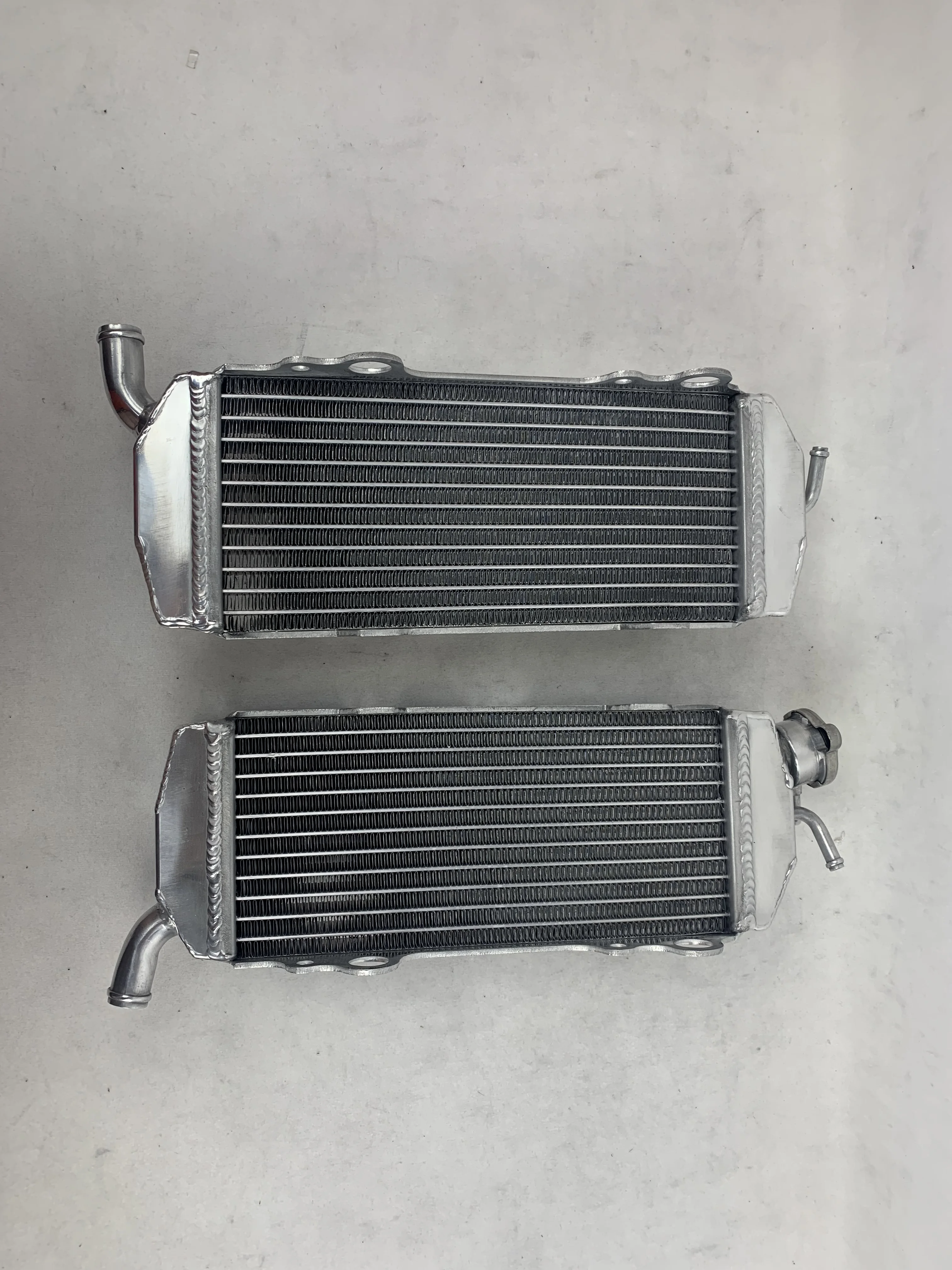 

For 1994-2007 KTM 400/620/625/640/660 Adventure/Duke II/SC/Supermoto/Enduro/SMC/SXC/LC4-E Aluminum Radiator Cooler Cooling