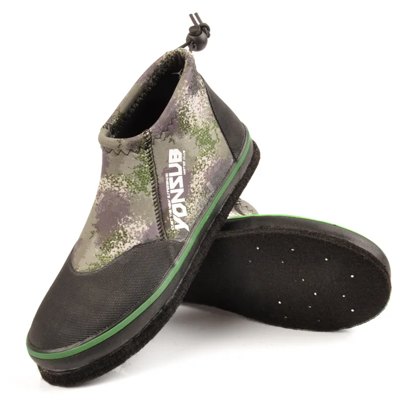 

Rock Fishing Shoes For Unisex Antiskid Nail Sole Boots Keep Warm Puncture Prevent Wading Sea Fishing Anti -slip Felt Bottom
