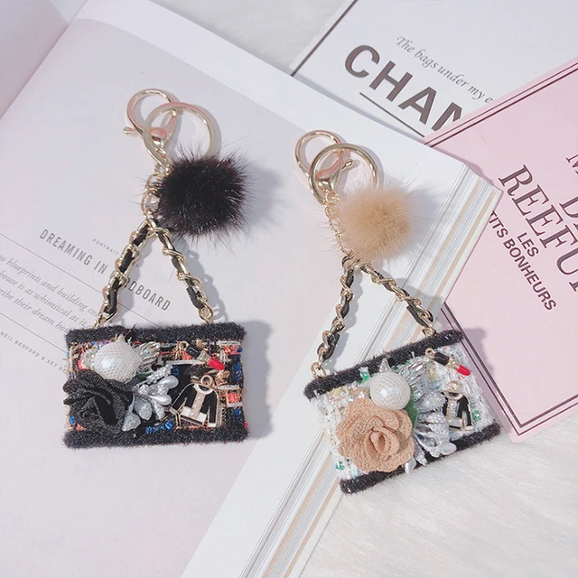 PRETYZOOM Butterfly Pom Pom Keychain Artificial Fur Ball Keychain Fluffy  Accessories Car Bag Charm Fuzzy Ball Pendant