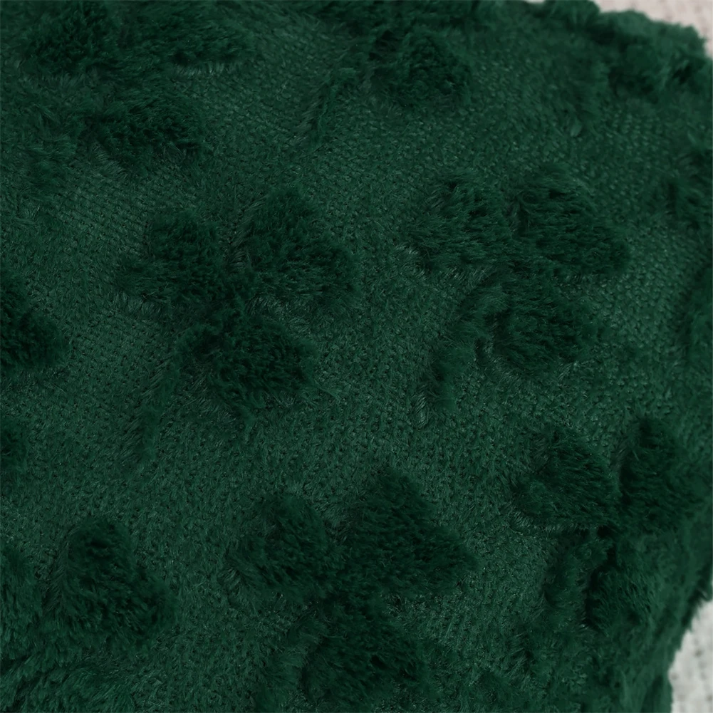 St Patricks Day Shamrock Jacquard Pillow Case Soft Plush Shamrock Throw Pillow Cover Faux Fur Pillowcase for Home Decor