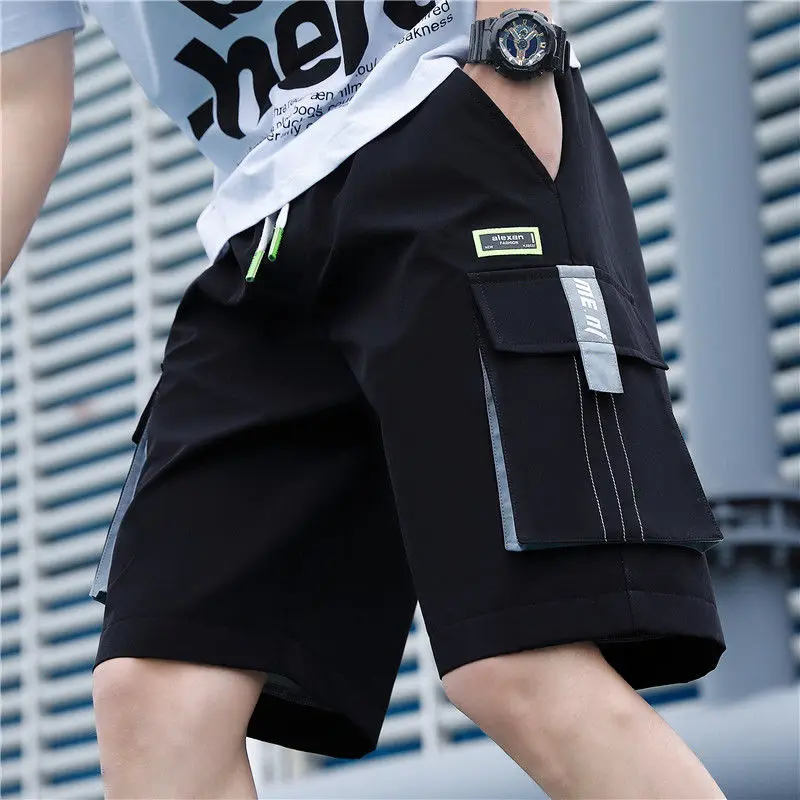 thumbnail image 1 of Pantalones cortos cargo negros sólidos para hombre, cómodos pantalones cortos holgados de diseñador con bolsillo frontal de algodón para verano para hombres Y2k, 1 of 5