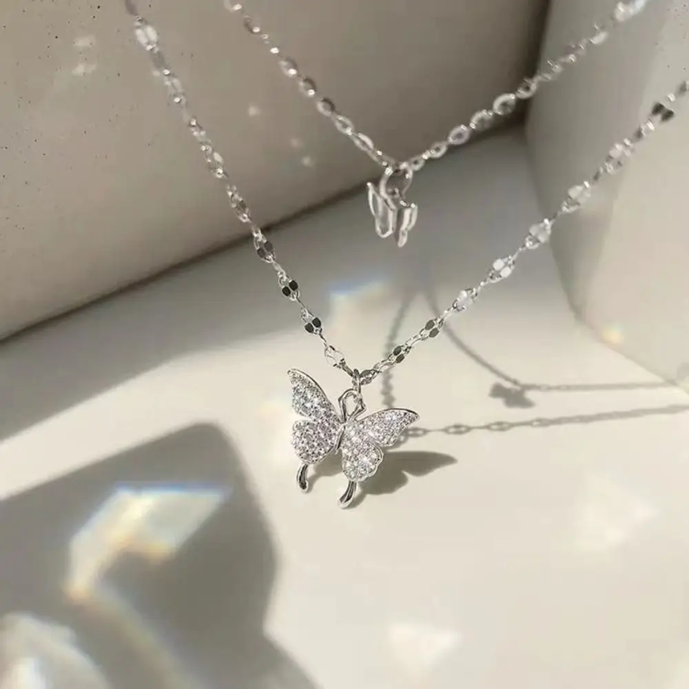 Double Layer Shiny Butterfly Necklace Exquisite Classic Small Pendant Necklace Jewelry Light Luxury Clavicle Chain Ladies Gift 2