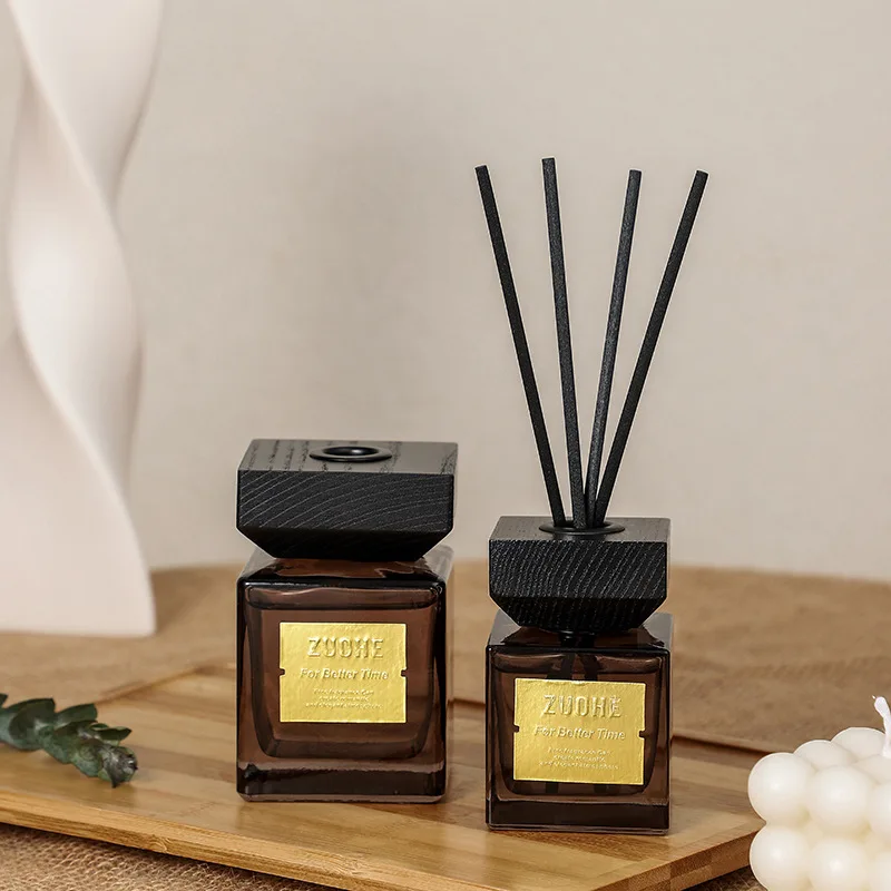 

100ML Square Bottle with Black Wood Lid No Fire Aromatherapy , Aroma Scented Fragrance Reed Diffuser with Rattan/Fiber Sticks