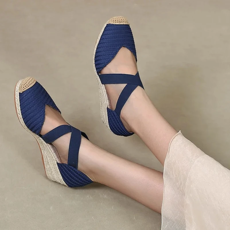 صنادل نسائية لعام 2025 أحذية قماشية بكعب عريض أحذي...