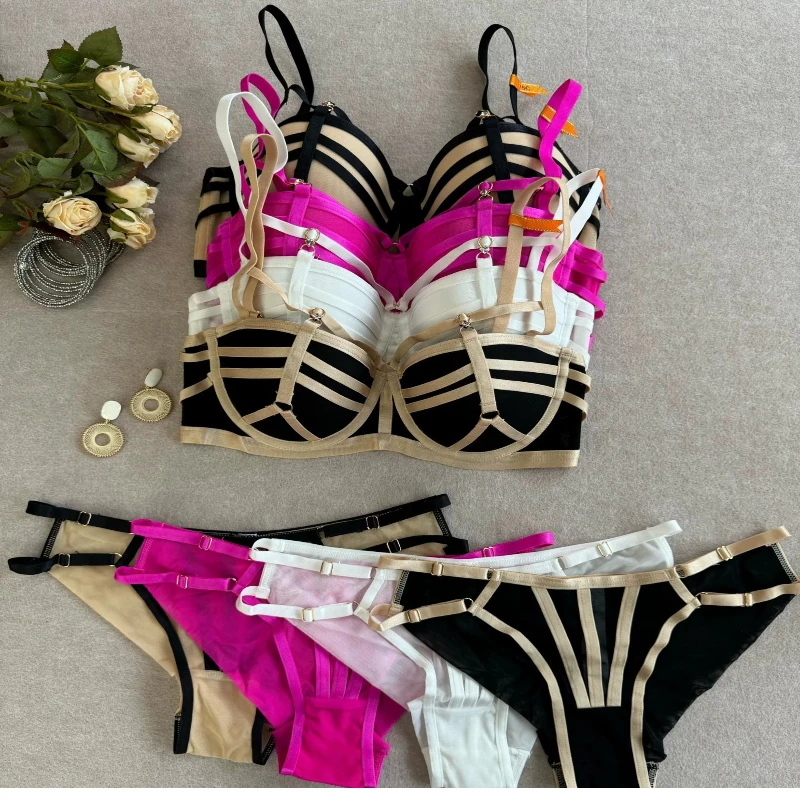 Ensemble de lingerie féminine de style européen, soutien-gorge push-up à armatures souples, avec bretelles, qui esthétise les côtés, confortable pour un usage quotidien