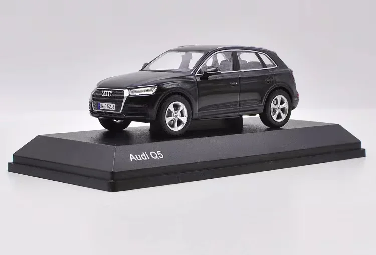アウディ特注 Audi collection 1/43 Audi Q5ミニカー 楽天市場】【 AUDI 純正 即日出荷 】モデルカー Q5 ミトス