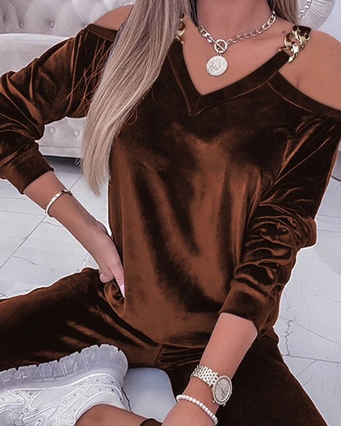 Рисунок 6 - Комплект из двух предметов для женщин