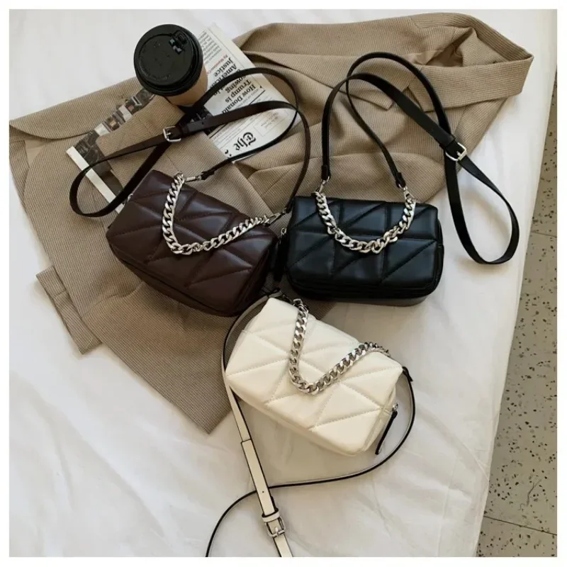 

2023 New Autumn and Winter Trendy Fashion Net Red Portable Ins Korean Style Small Square Bag Messenger Shoulder Bags for Women