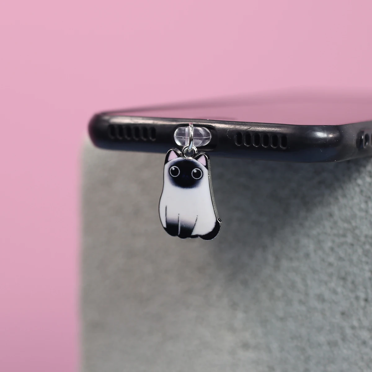black whiteiPhone