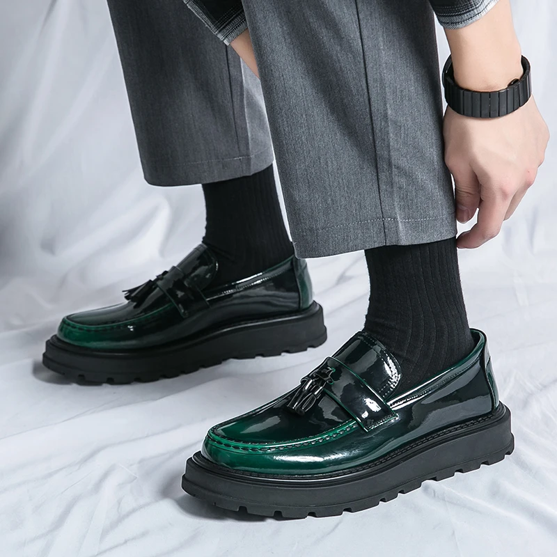 Thick Bottom Men's Business Patent Leather Shoes Slip-on Tassel Student Shoes Office Loafers Black Green Kerae