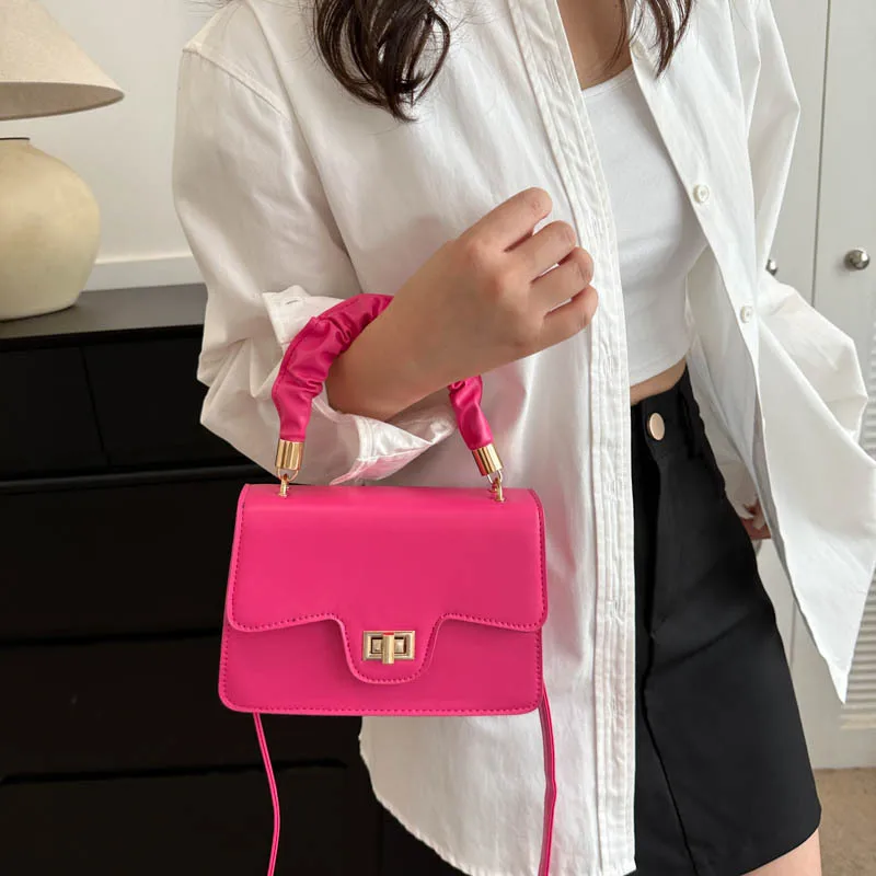 

Женская сумка через плечо из натуральной кожи, с кристаллами