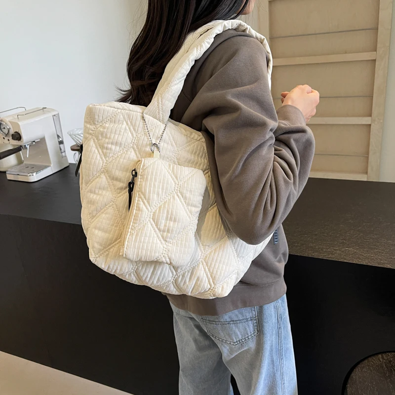Women Soft Quilted Shoulder Bag Large Capacity Travel Padded Top-Handle Bag Diamond Grid Puffer Tote Bag Space Cotton Handbag