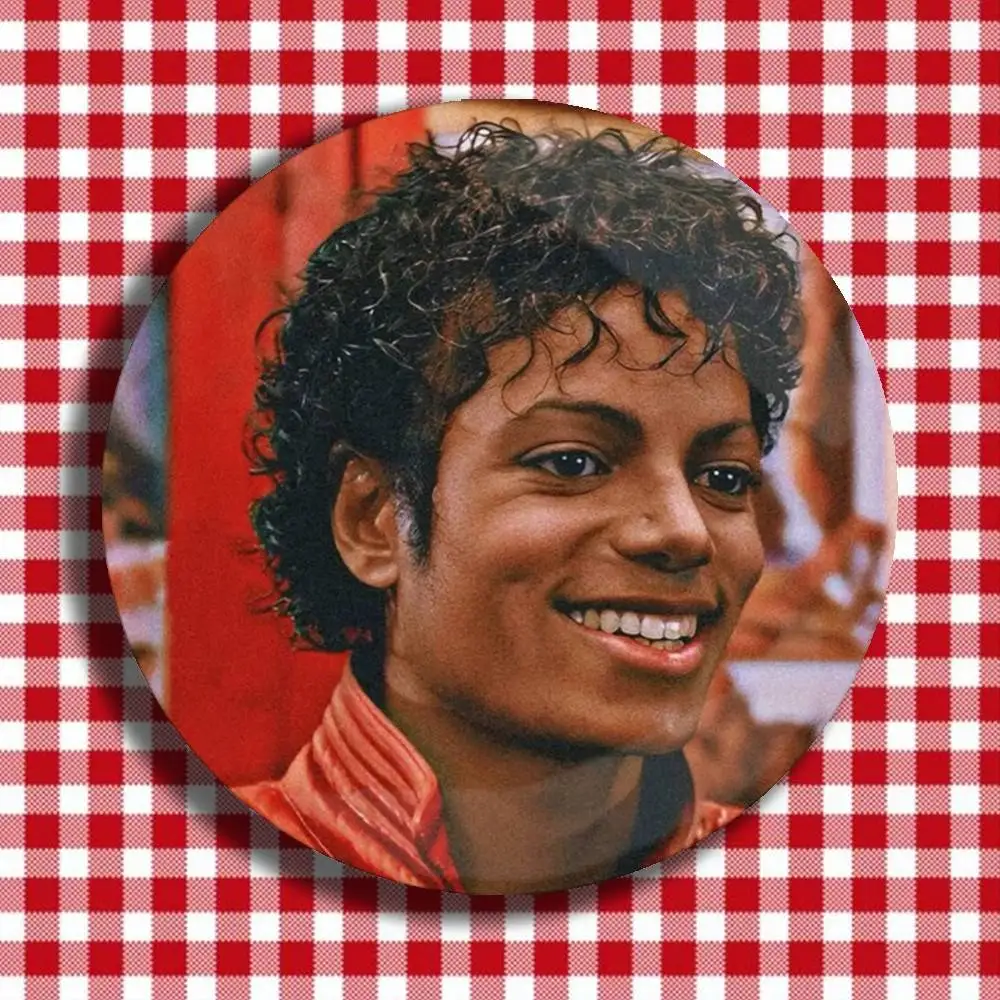 Legend M-Michael J-J Jacksons MJ Laser-Abzeichen Kreative Anstecknadel Brosche für Taschen Kleidung Hüte Deko Geschenke Fans Sammlerstücke – Detail 16