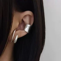 Boucles d'oreilles tendance rétro pour femme, sans perçage, en forme de C large, style manchette, cadeau pour fille, bijoux simples pour le quotidien 4