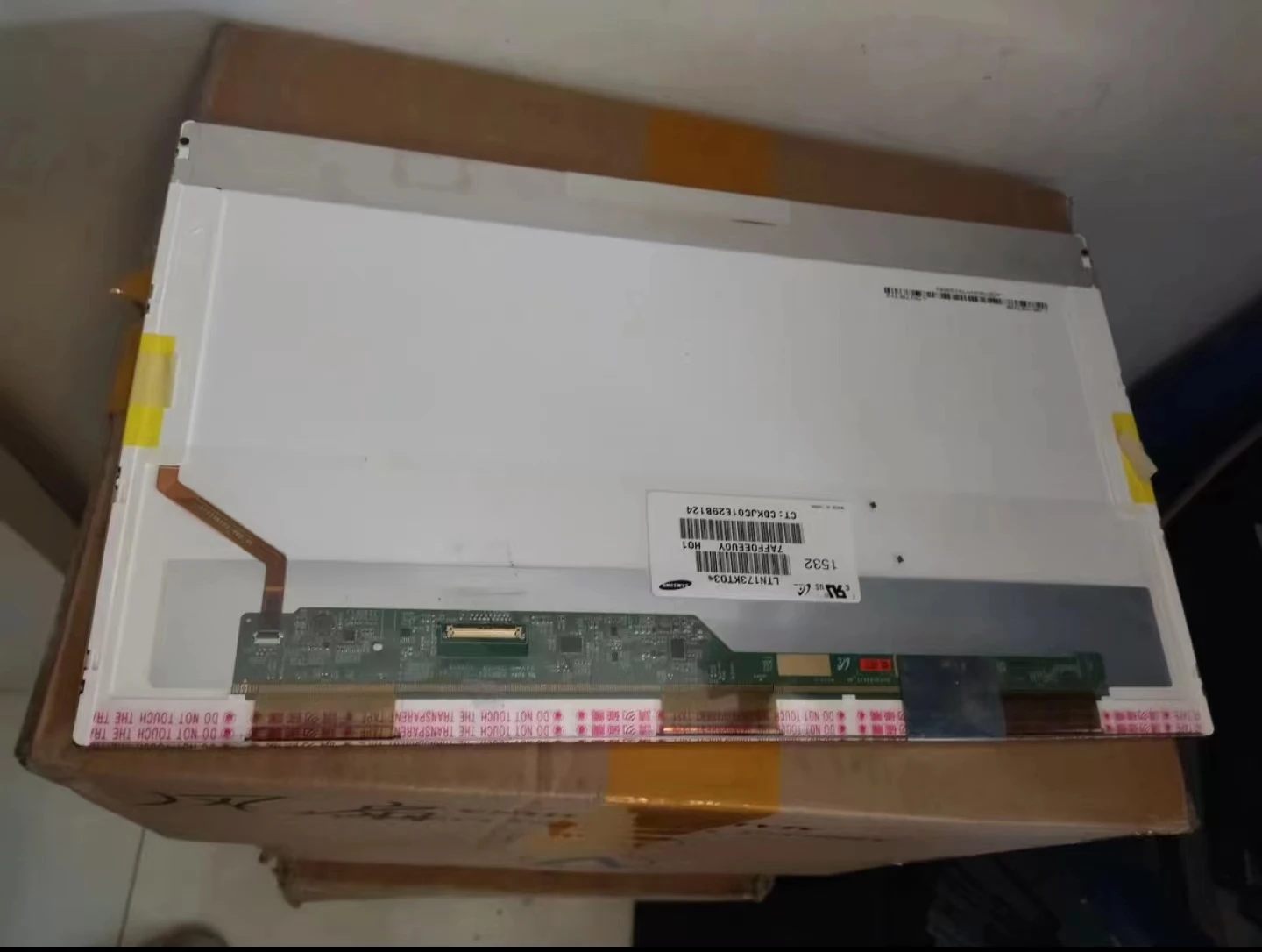 

Original Brand New 17.3-inch LTN173KT03 H01 LCD Display Screen Suitable For LCD Screen Repair And Replacement Free of Shipping