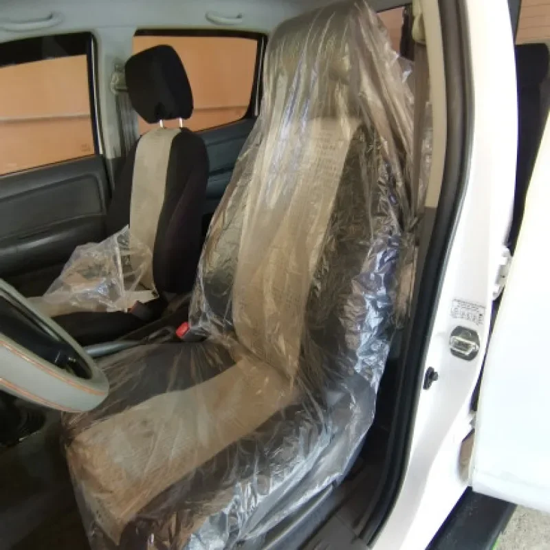 50 Pezzi Coprisedili Auto Monouso Universali Impermeabili Antipolvere Antimacchia per Riparazione Auto, Estetica e Pulizia - immagine 4