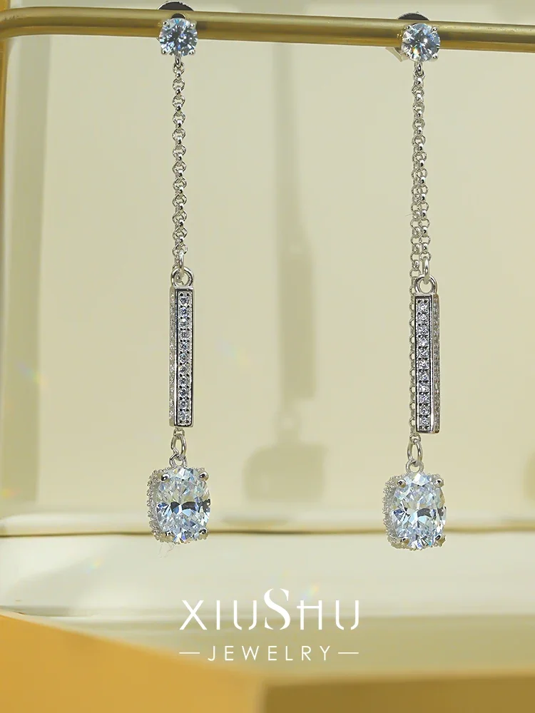 Fashion Niche 925 Silver Versatile White Diamond Earrings with High Carbon Diamond Inlaid Engagement Jewelry for Weddings