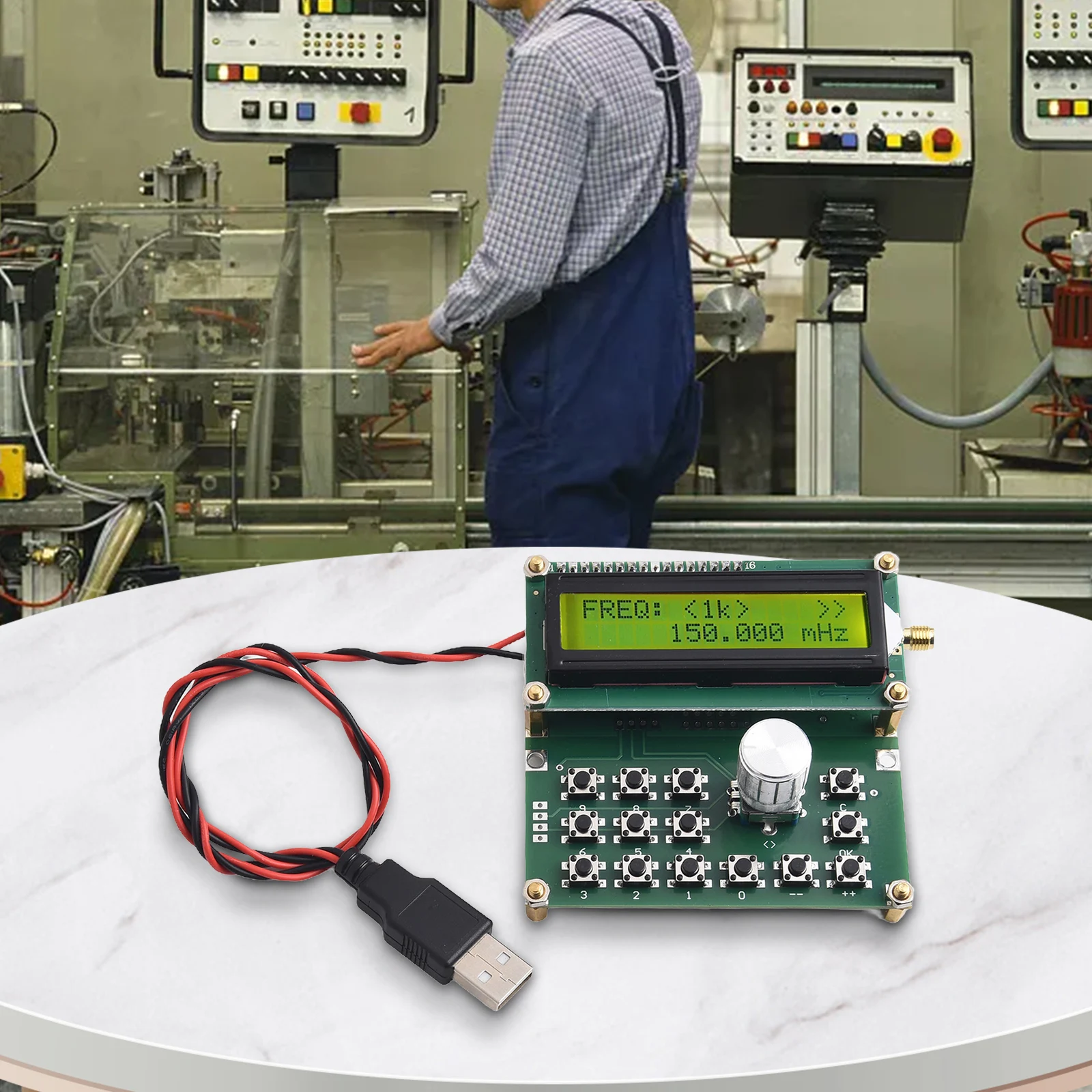 

Frequency Generator RF Signal Generator LED Display Part Replacement 1khz-8khz 35-4000MHZ 80X75X30mm DC4.5V-5.5V