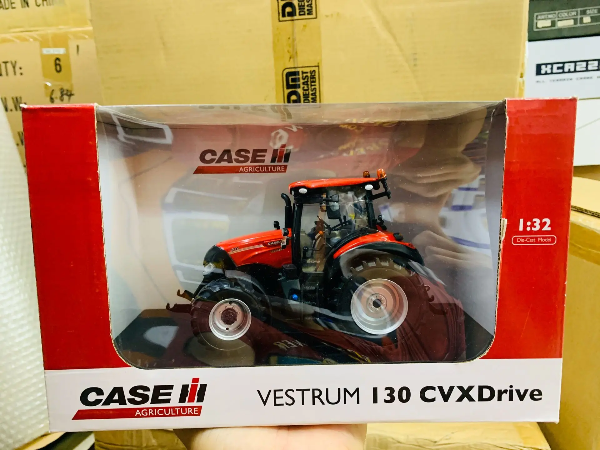 1:32 Scale Die-Cast Model Case IH Vestrum 130 CVX Drive Agricultural Tractor UH5358 New in Box