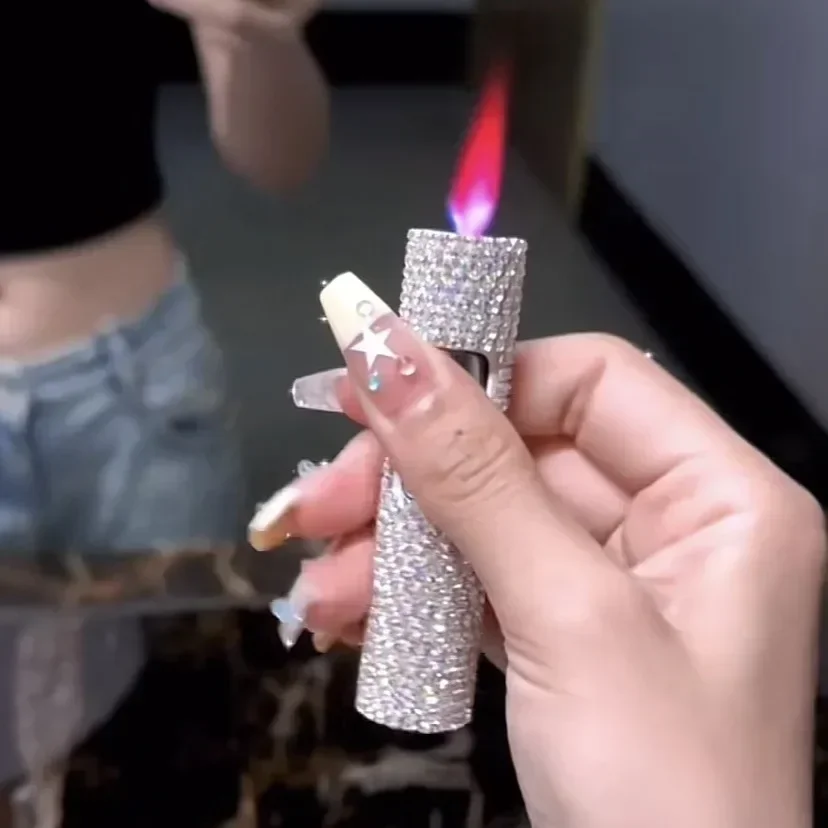 Butane Gas Lighter Rhinestone Torch Lighter for Ladies Mini Portable Cigarette Lighter Windproof Pink Flame Smoking Accessories Butane