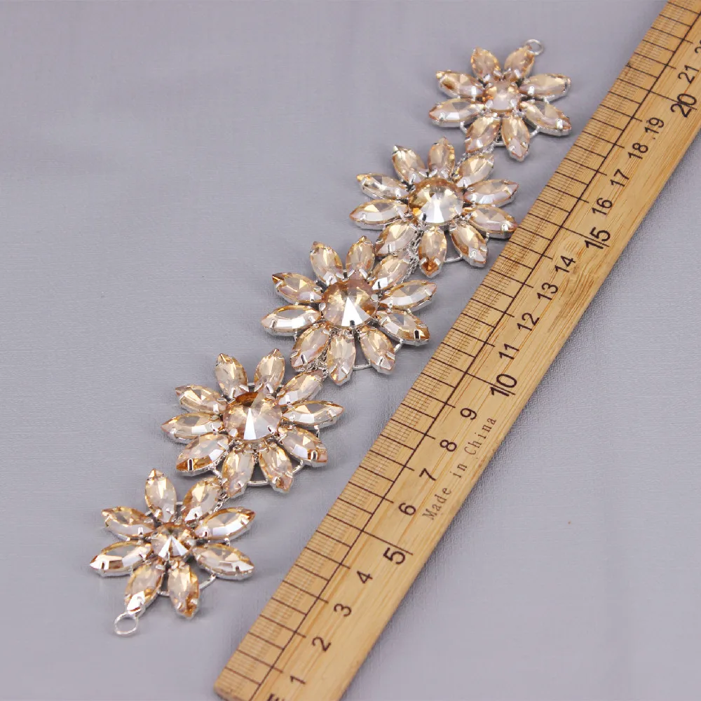 Crystal AB Rhinestone Patch Wedding Dress Decoration Flower Shape Sew On Epaulette Shoulder Tassel Pad Applique