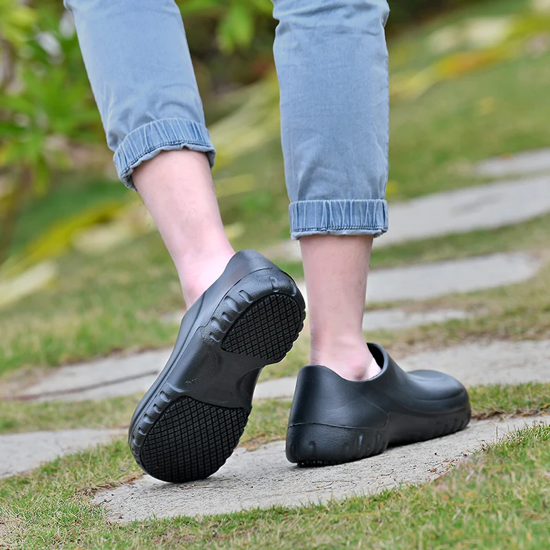 Anti-Slipe EVA Clog Black Chef Working Shoes - China Chef Shoes and Working  Shoes price