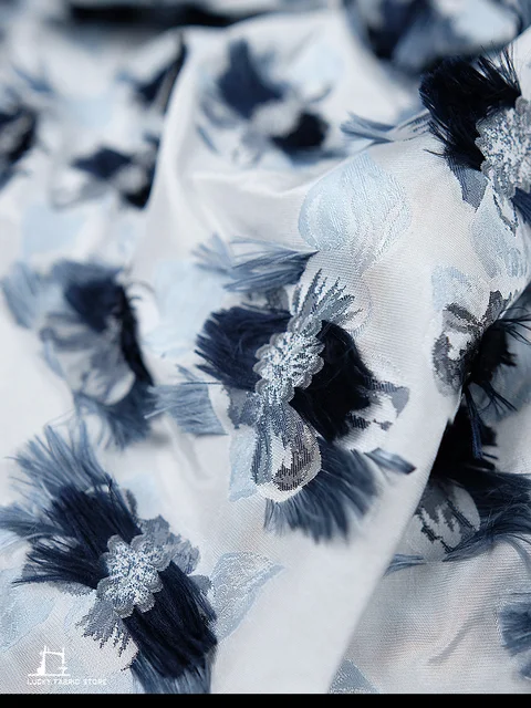Niche bleu et blanc dentelle coupe fleur gland jacquard tissu texture manteau créatif coton vêtements tissu designer tissu 1