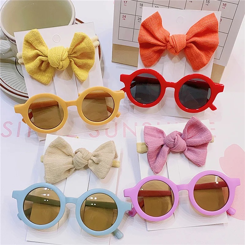 

Suefunskry Kids Girls Sunglasses and Headband Set Lightweight Sun Protection Glasses for Toddler Outdoor Beach Holiday
