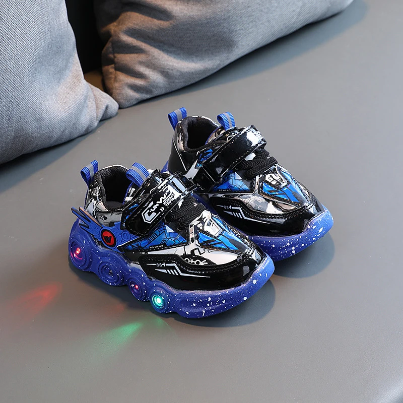 Рисунок 3 - Обувь для мальчиков детская светящаяся