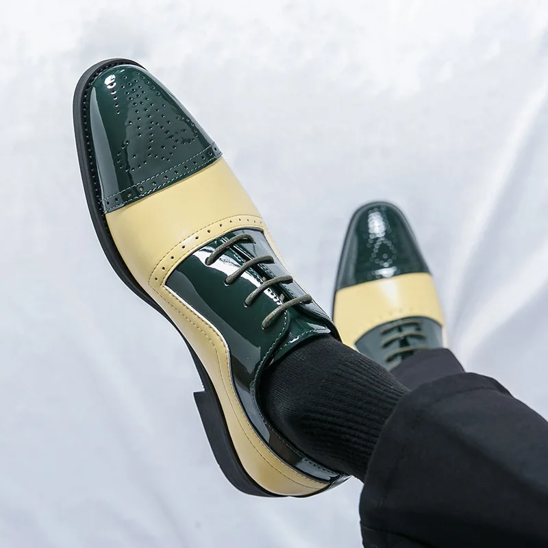 New Fashion Glitter Leather Casual Business Shoes for Men Pointed Toe Dress Shoes Men Luxury Brogue Zapatos Oxford Hombre