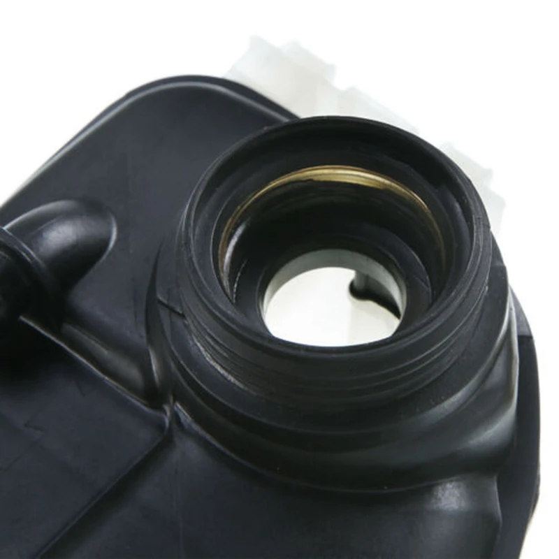 Coolant Expansion Kettle Car Expansion Water Tank for Mercedes-Benz A-Class A180 A200 A260 A45 B180 B200 B260 W246 W176 2465000049