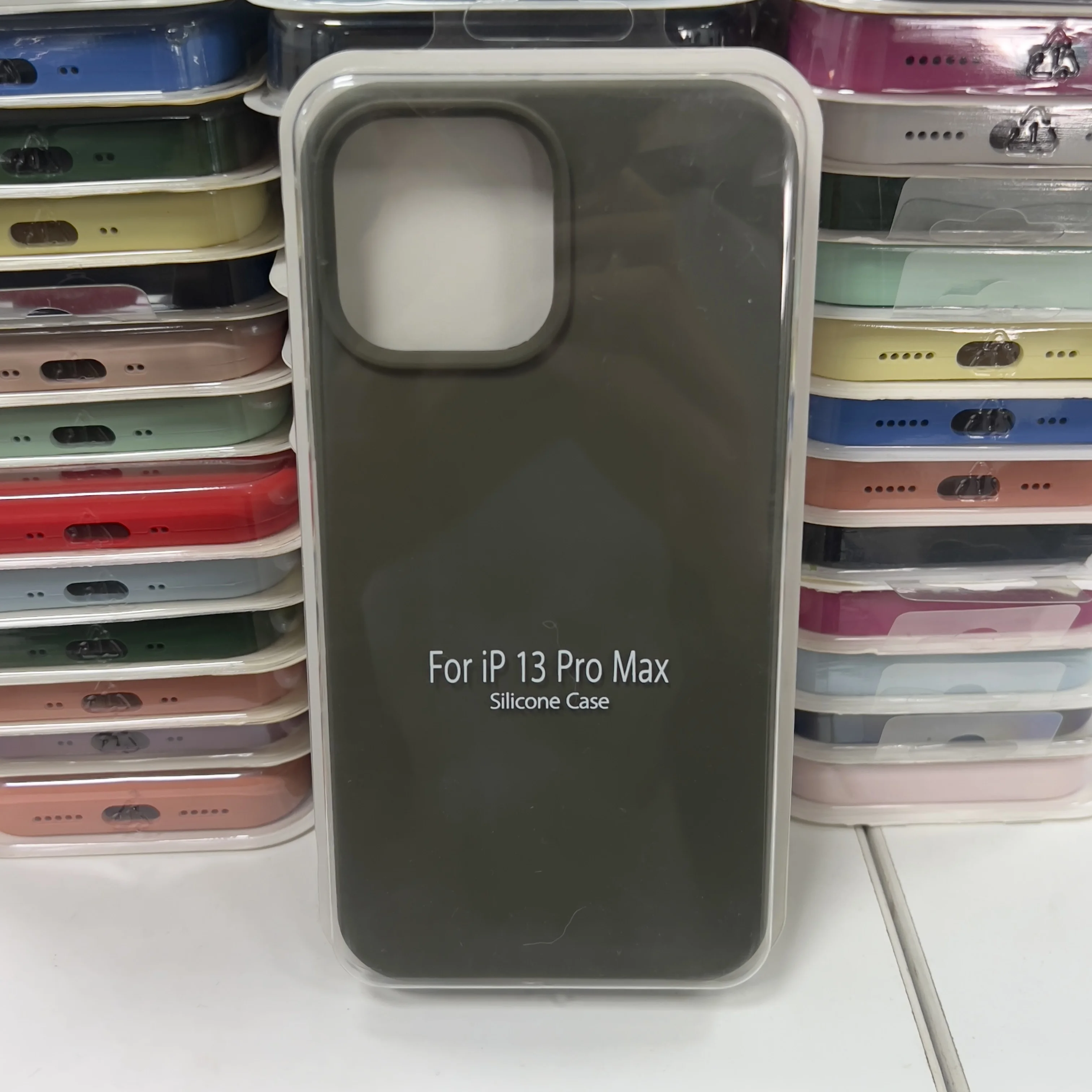 ตัวเลือกสินค้า เคสซิลิโคนนุ่ม สัมผัสเหมือนผิวจริง สำหรับ iPhone 17 Pro Max สีลูกกวาด