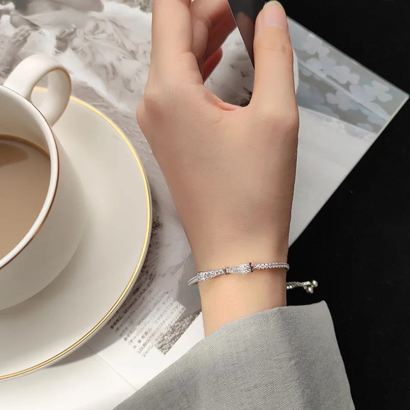 Fashion Bracelet Fashion Jewelry Full Diamond Bow Bracelet Ins Niche Design High Sense of Exquisite Bracelet Charm Luxury Jewelry Gifts