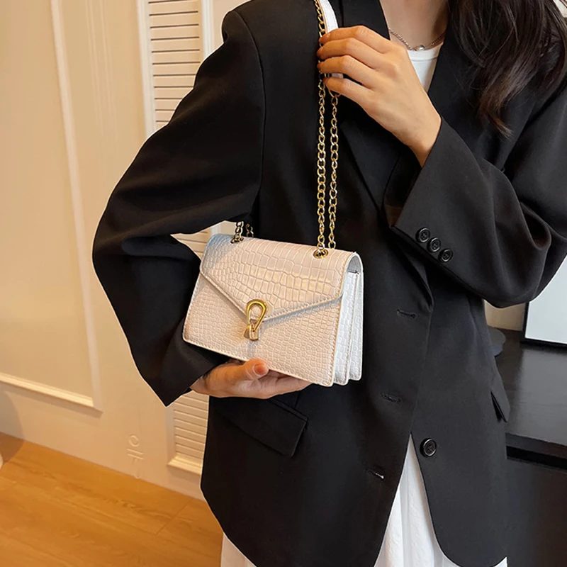 Rose Red Crocodile Pattern Chain Women's Bag 2024 Spring New Trend Korean Single Shoulder Crossbody Women's Bag Small Square Bag