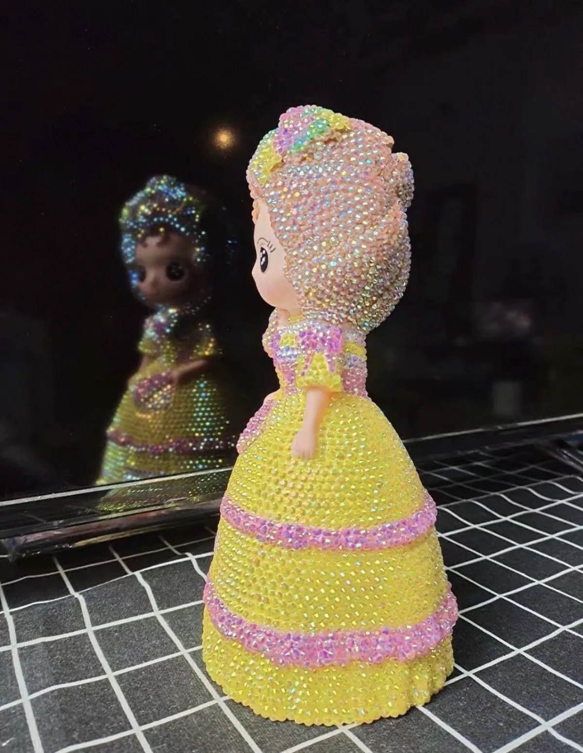 Strass Prinzessin Puppe Ornament Münzfach Mosaik Bling Schönheit Mädchen Statue Hause Dekorative Kinder Geburtstag Weihnachten Geschenk – Detail 7