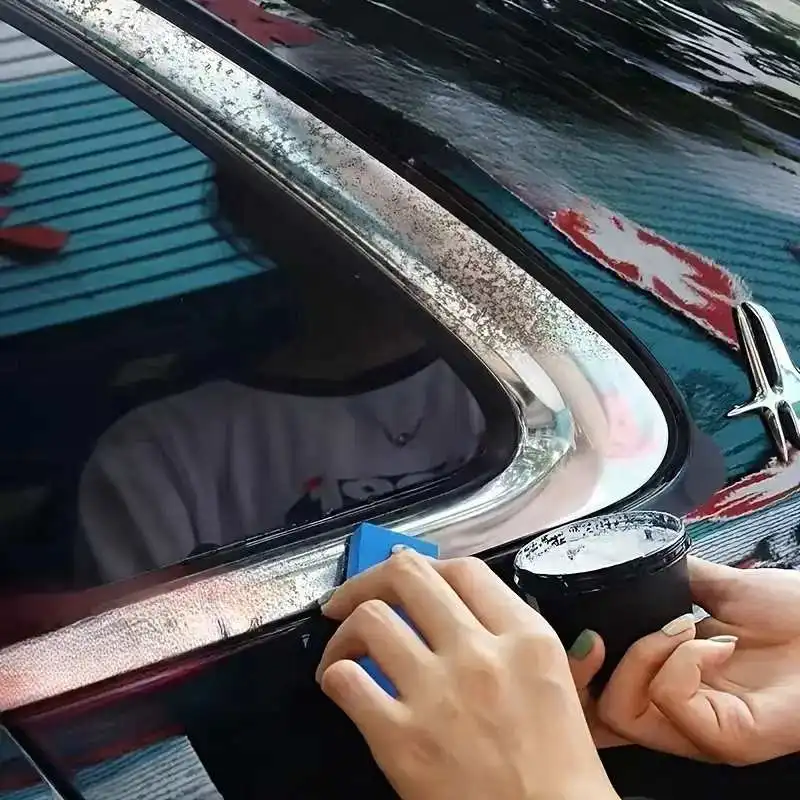 High-Gloss Chrome Polish Rust Remover Restores and Protects Metal Surfaces Powerful Rust Removal Ideal for Car Door