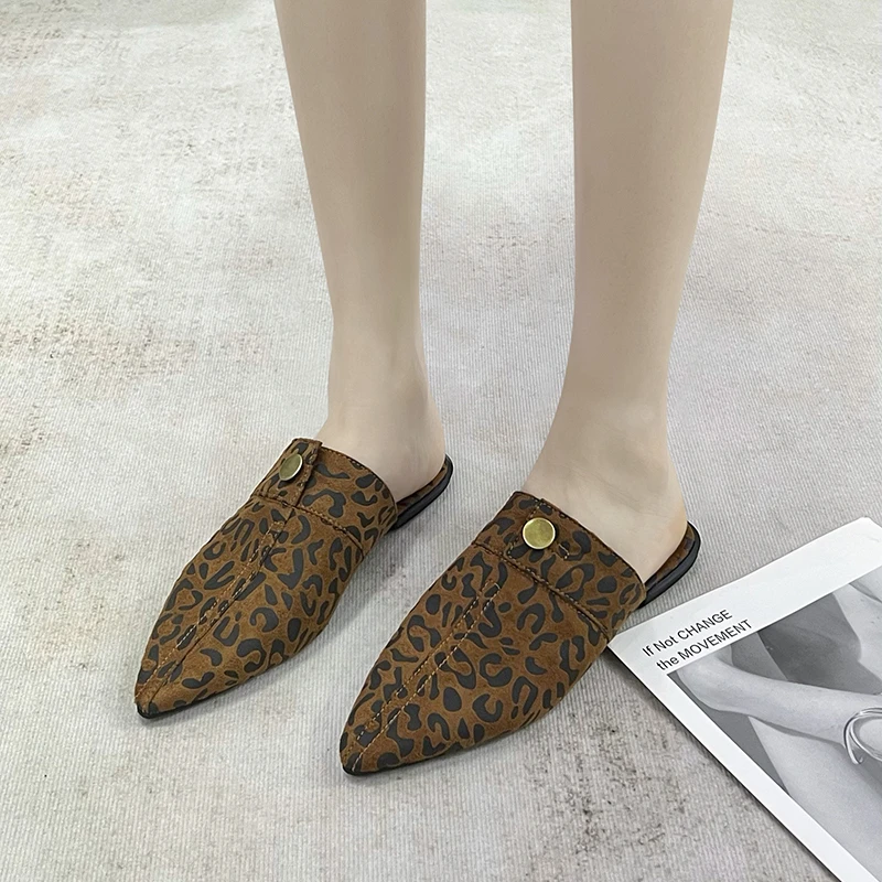 

2023 .Summer New Denim Simple Large Pointed Shoes Women Leopard Pattern Fashion Comfortable Half Slippers Women's