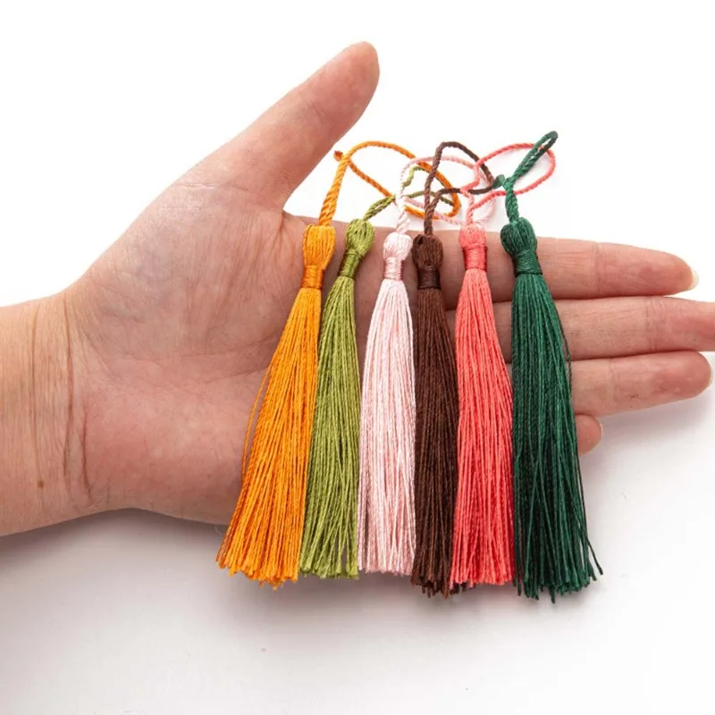 100pcs 작은 책갈피 태슬 실키 수제 부드러운 공예 미니 펜던트 DIY 공예용 루프 포함 귀걸이 키체인 쥬얼리 만들기