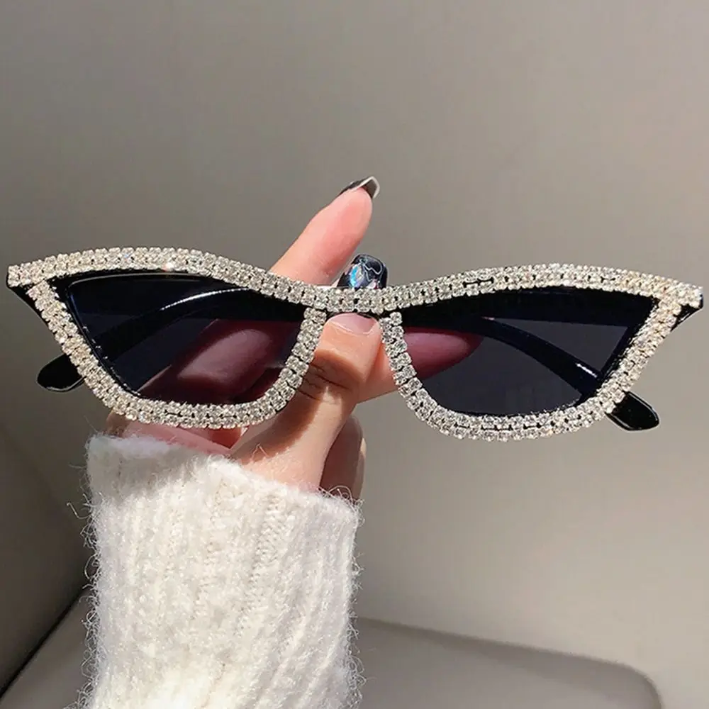 Retro Kleine Cat-Eye-Sonnenbrille Dreieckiger Rahmen Diamant-Kristall Funkelnde Gläser Disco-Party-Brillen für Frauen – Detail 7