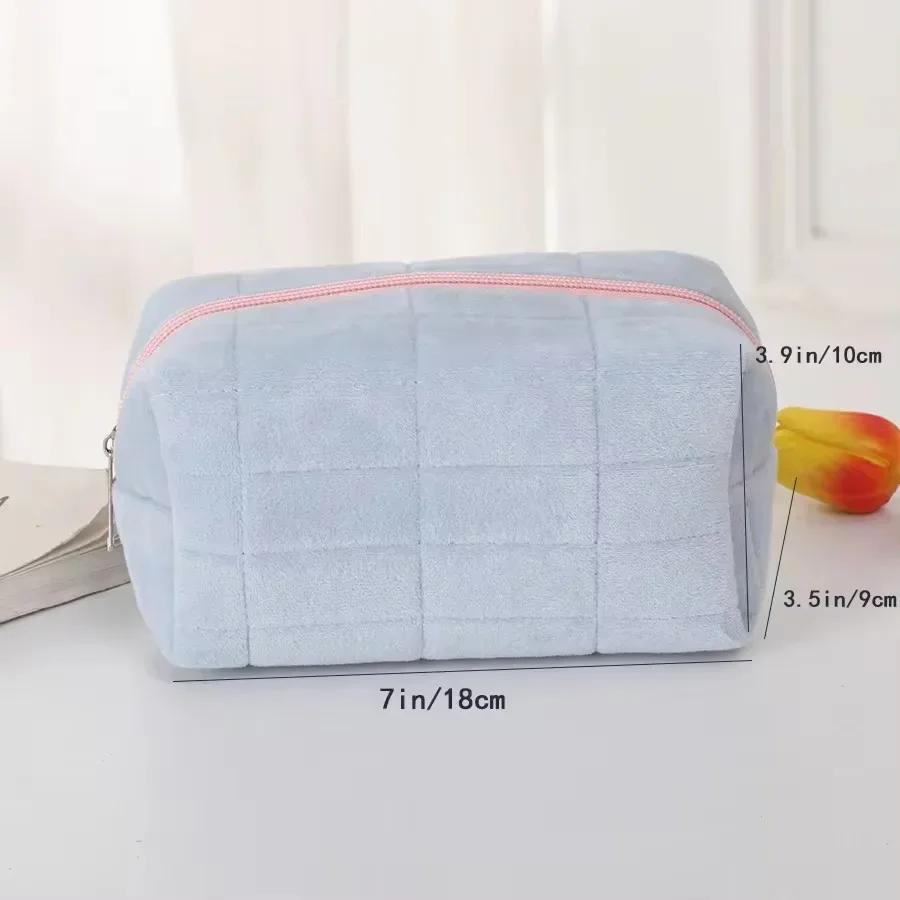 Simple Makeup Case Pillow Pen Bag High Appearance Level Women's Large Capacity Pillow Bag Portable Storage Bag Makeup Bags - Image 6