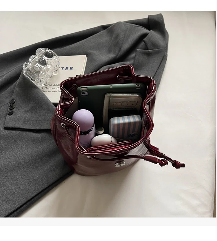 Student class pleated backpack for women 2024 new Korean style trendy student bag, niche high-end women's bag_voghion.com