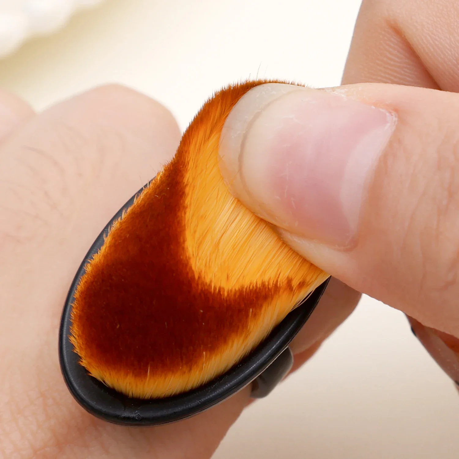 1-10pcs Nail Art Dust Brushes Nails Polish Clean Brush Ring Soft Hair Dust Removal Oval Gel Dust Cleaning Finger Manicure Tools 3