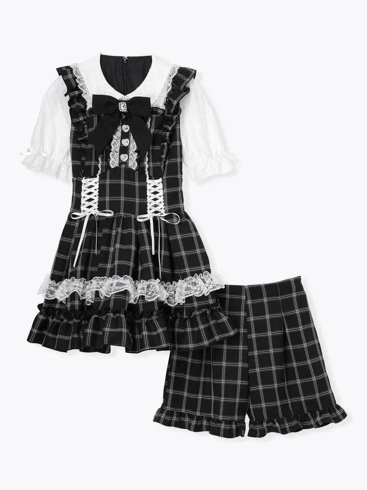 Black and white grid