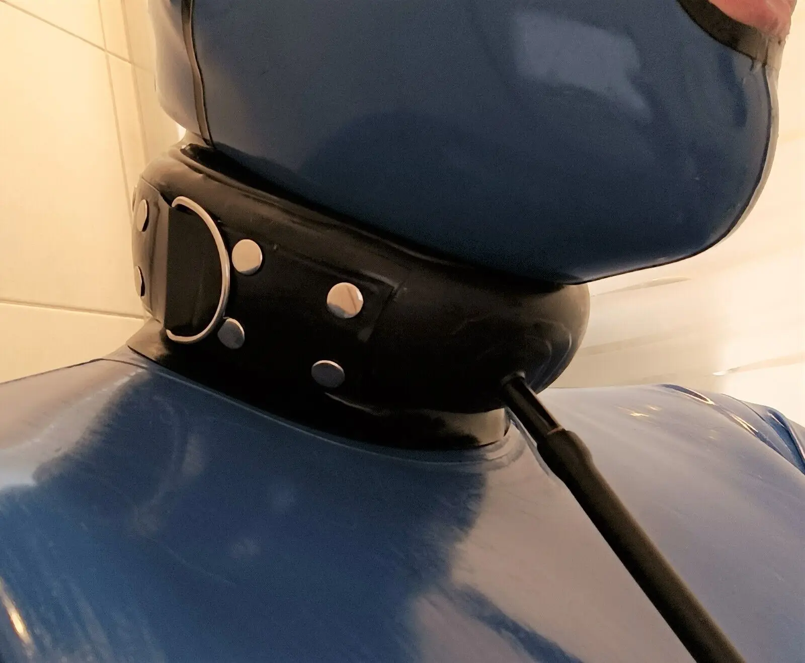 INFLATABLE LATEX NECK CORSET Black Latex Neck Corset Collar Hood