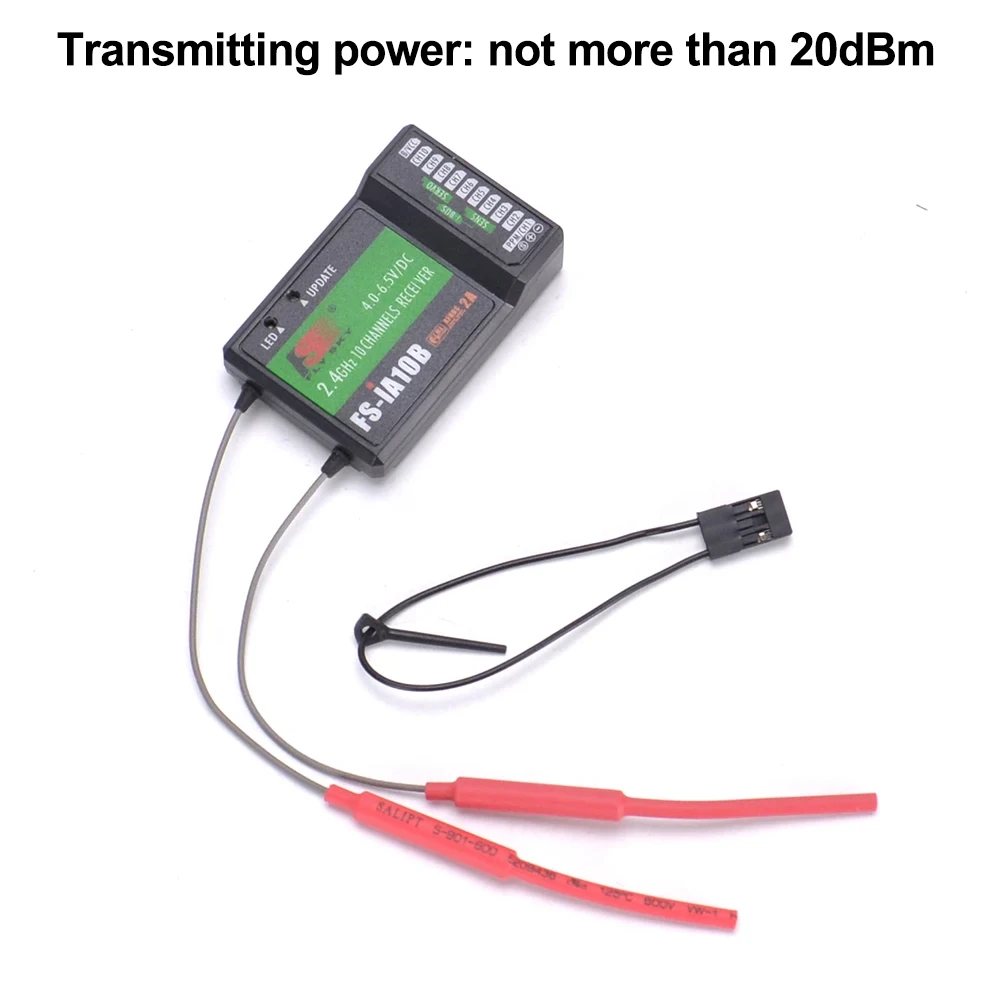 Récepteur Flysky FS-iA10B 10 canaux 2.4GHz avec antennes déployées, prêt pour installation dans un avion RC