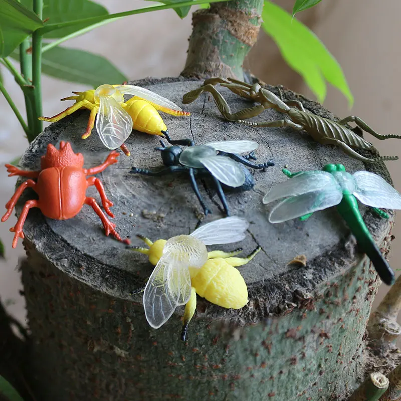 Flying Toy 12pcs Insect Simulated Model