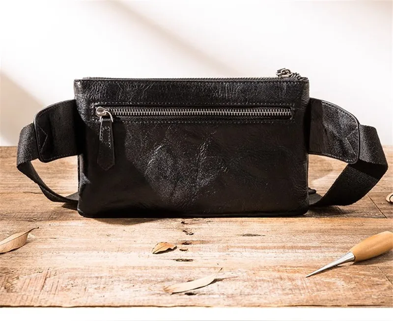 Рисунок 2 - Повседневная мужская черная нагрудная